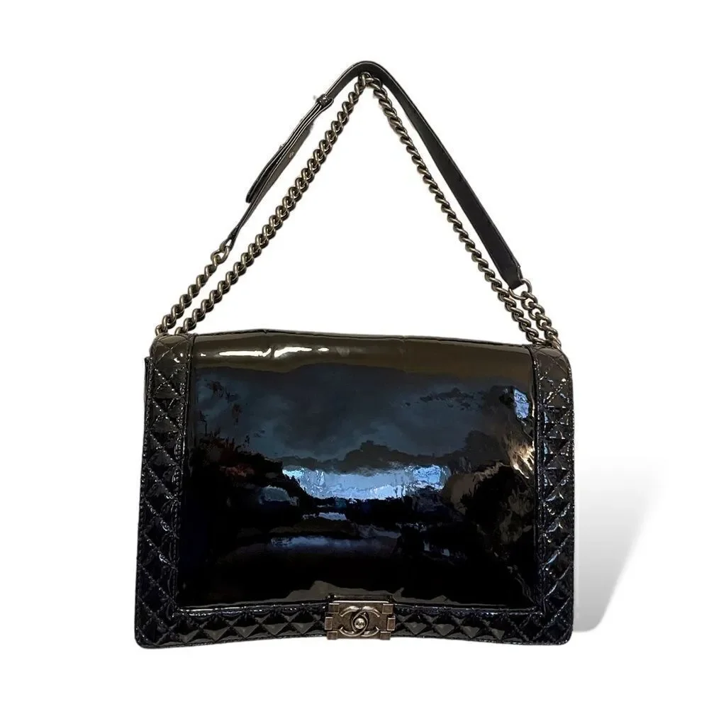 CHANEL Reverso Boy Flap Bag Patent Large in Midnight Blue